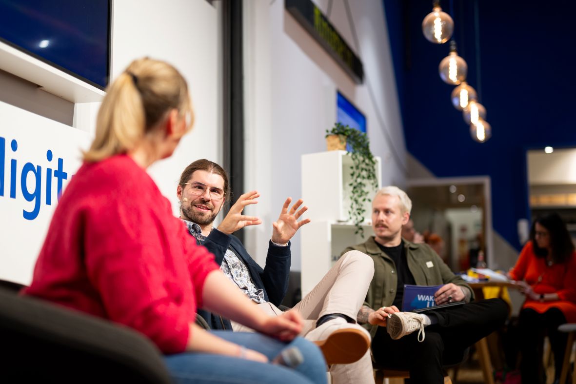 Pia, Alex und Jan auf der Bühne